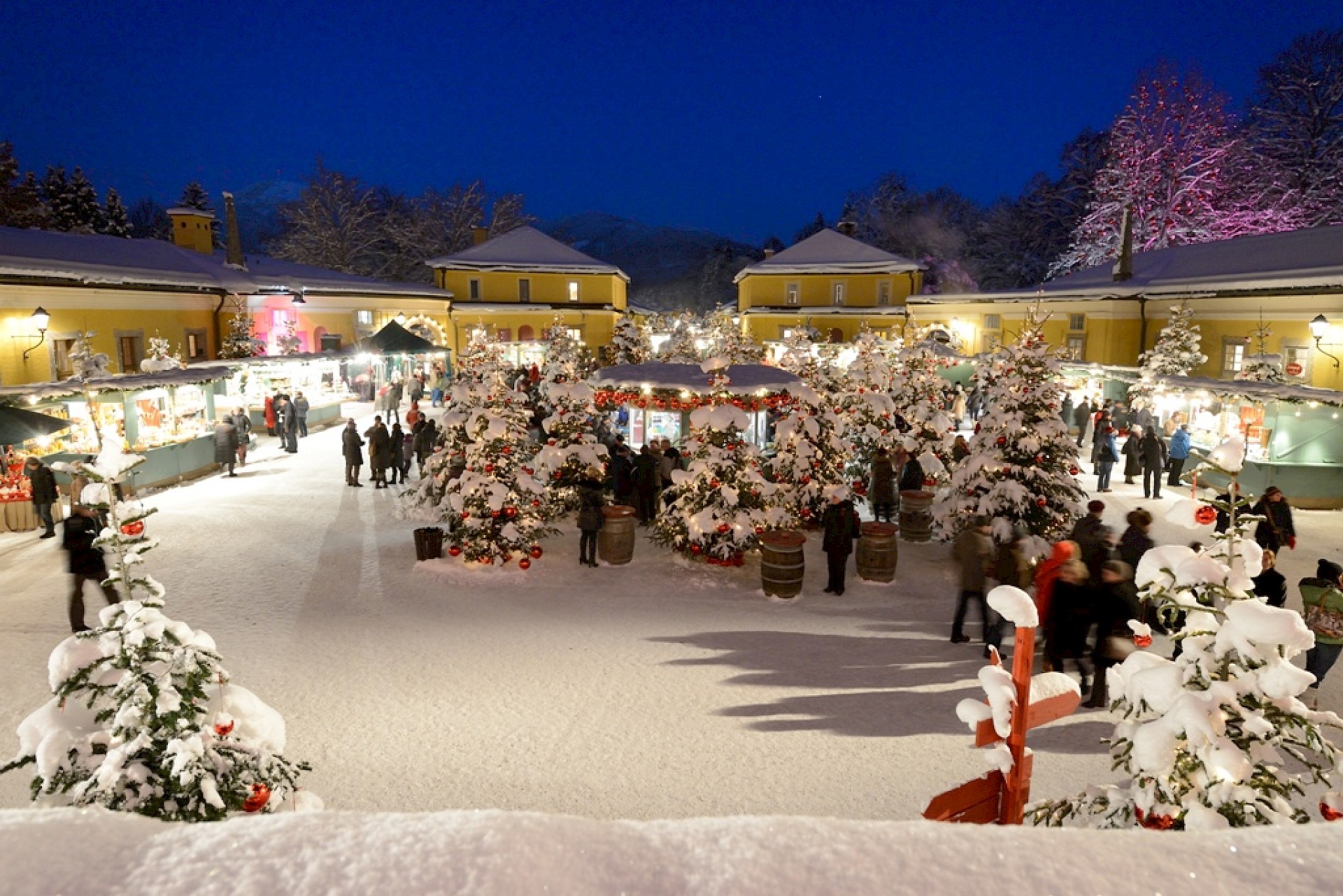 Mercado de Natal da Magia do Advento de Hellbrunn em Salzburg